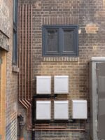 Flat supply gas pipe